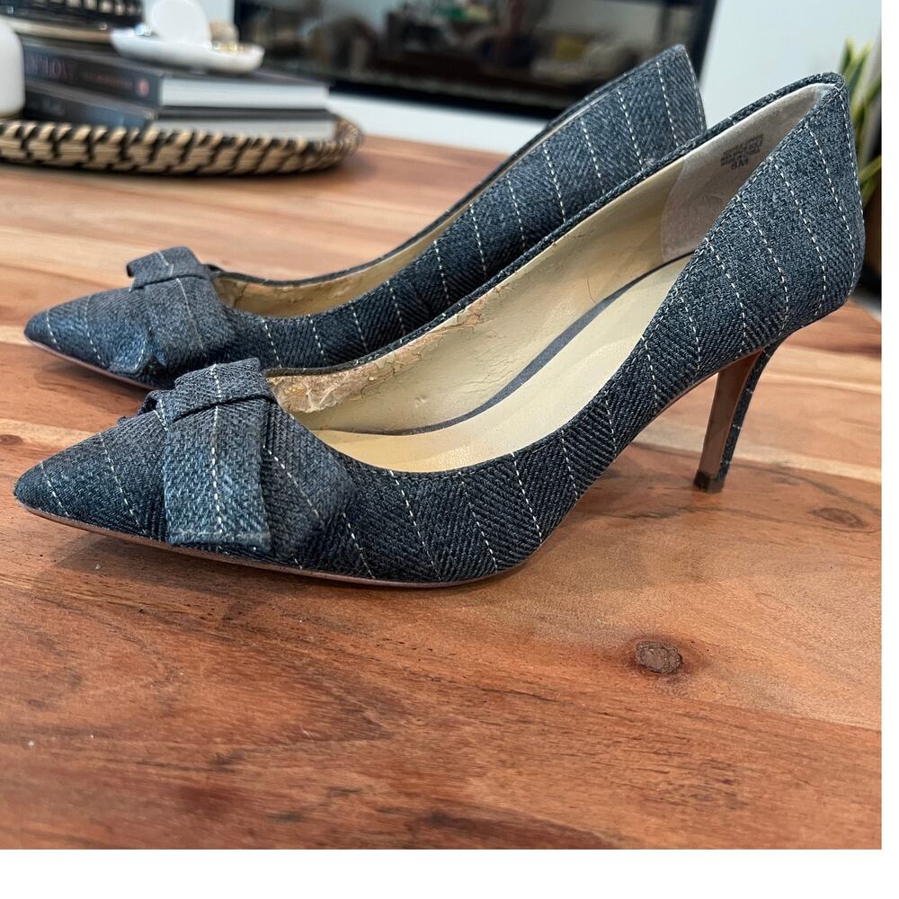 6 Ann Taylor Gray Heels Bow Pumps  pointed-toe pinstripe herringbone fabric